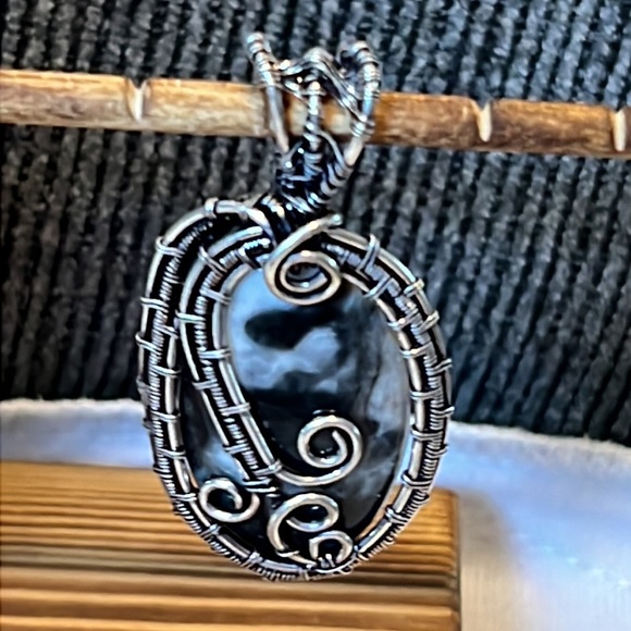 #260 Zebra 🦓 Jasper Silver Wire Wrapped Pendant NWOT - Picture 11 of 13